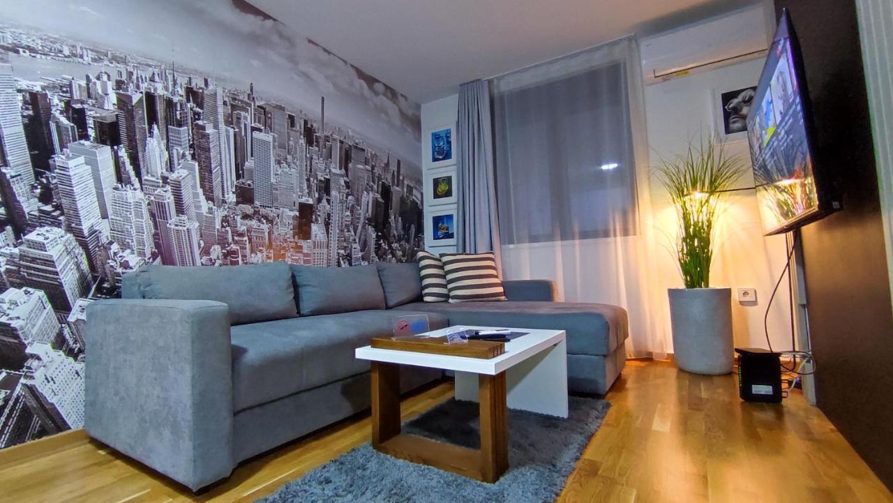 House Of Mac Apartments Nis Exterior photo